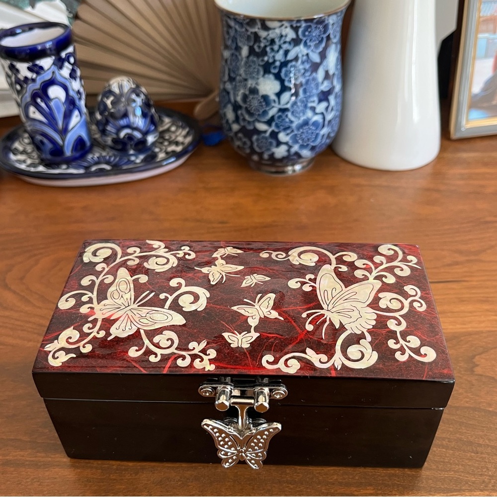 Korean Mother of Pearl Jewelry Box